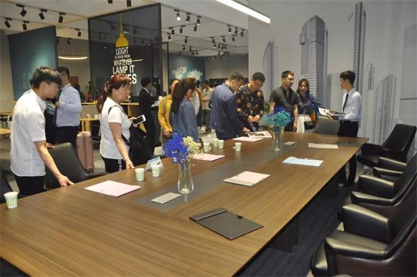 鴻業家具第43屆家博會圓滿成功