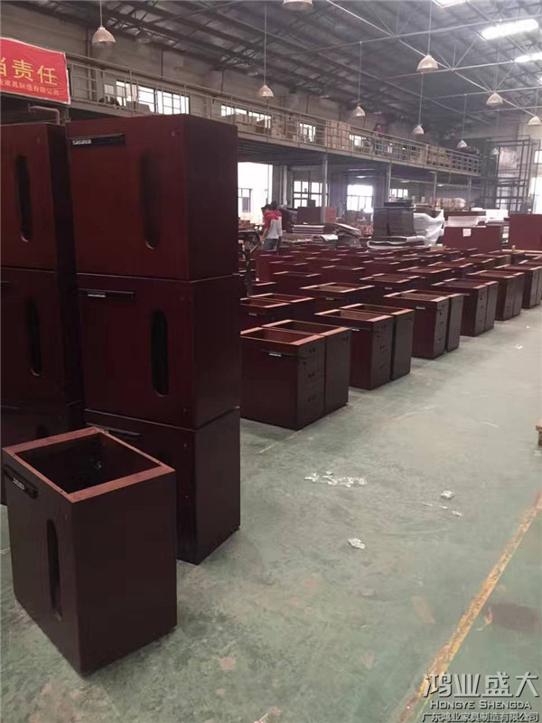 辦公家具車間年前最后沖刺生產