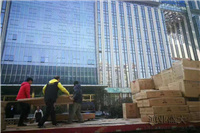 “鴻業家具產品和服務不錯，第二期辦公樓家具項目也交給你們了！”