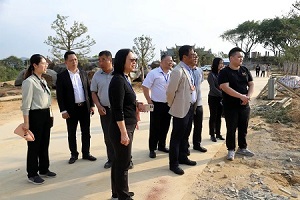 鶴山市政協(xié)黨組書記、主席馮偉華同志帶領(lǐng)各專委會(huì)主任一行赴鴻業(yè)集團(tuán)調(diào)研工作