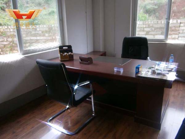 主管辦公室辦公家具配套 重慶三和實業有限公司高管辦公室配套方案